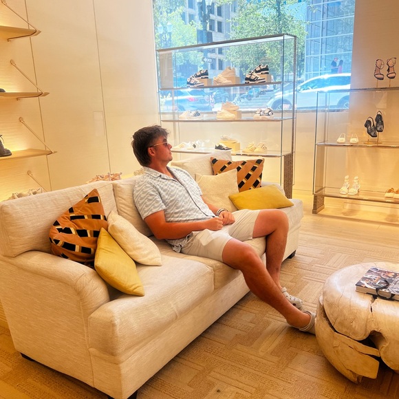 Meet your Posher, Claudine - Picture 1 of 1